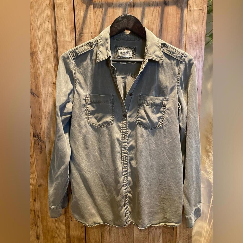 Express olive green button up